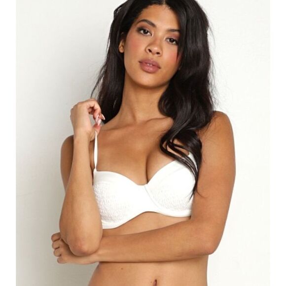 L*SPACE cream Marley bikini set. M/DD-top. Retails $196 - Picture 9 of 16